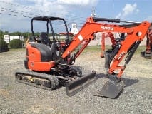 MINI EXCAVATOR 10′ DIG DEPTH 24HP