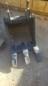 BUCKET FOR TRACTOR 12″