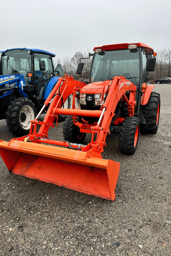 2017 KUBOTA L4060 HST C- SKT #: 806639