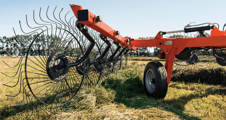 Kubota RA108 – Rake It In Special