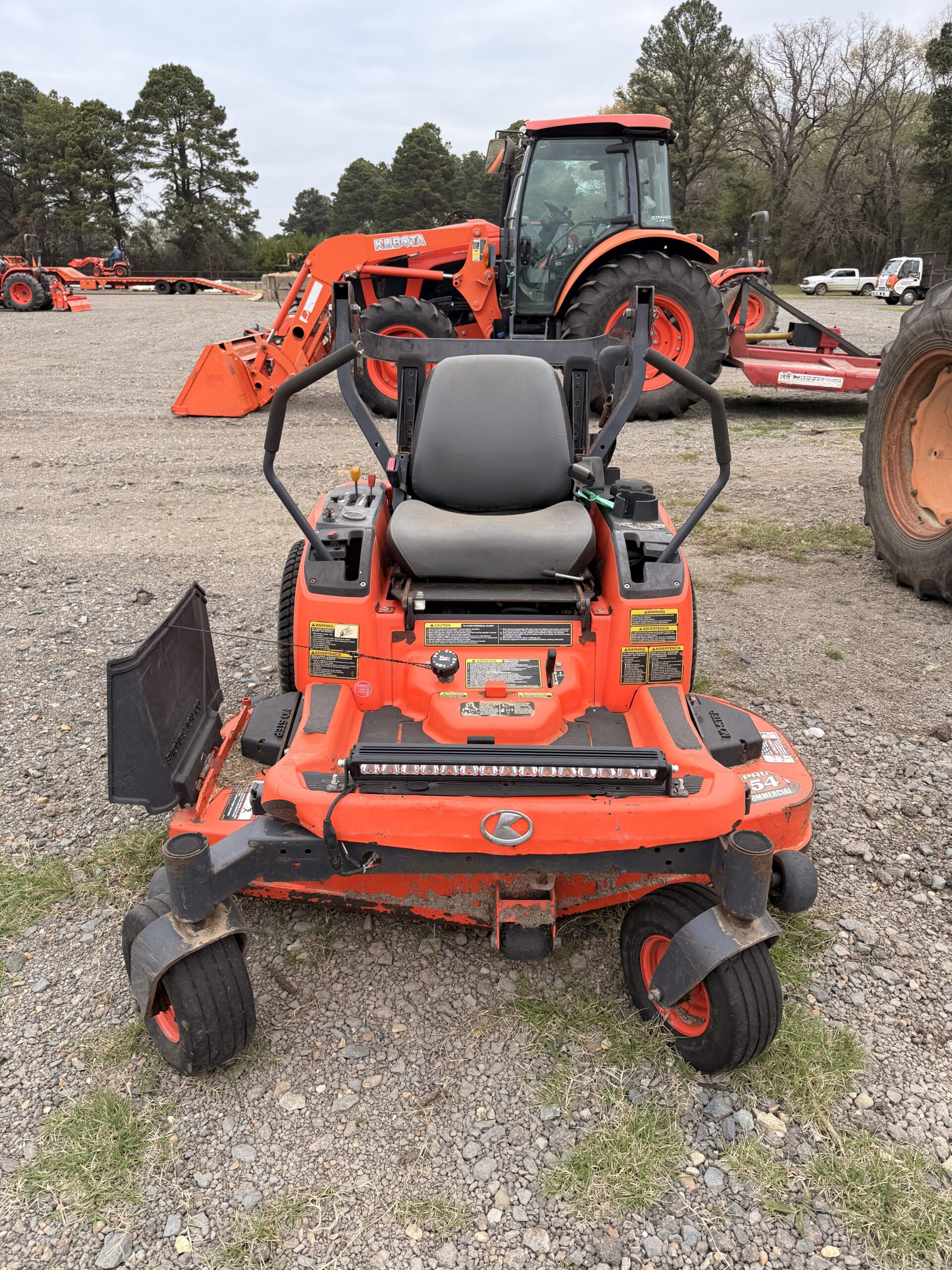 2011 KUBOTA ZG227 ZERO TURN - River Valley Tractor